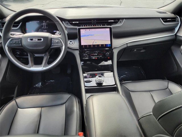 Used 2024 Jeep Grand Cherokee Limited image 18