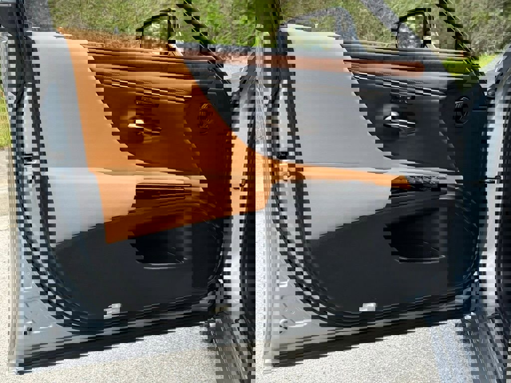 Certified 2022 Lexus ES 350 w/ Premium Package image 21