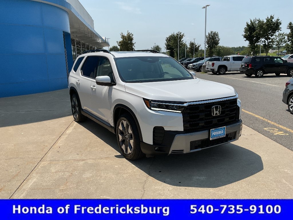 Certified 2026 Honda Pilot Touring image 8