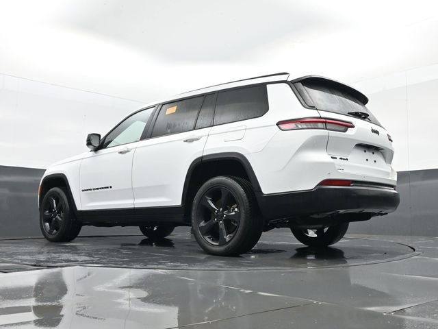 Used 2023 Jeep Grand Cherokee L Laredo image 25