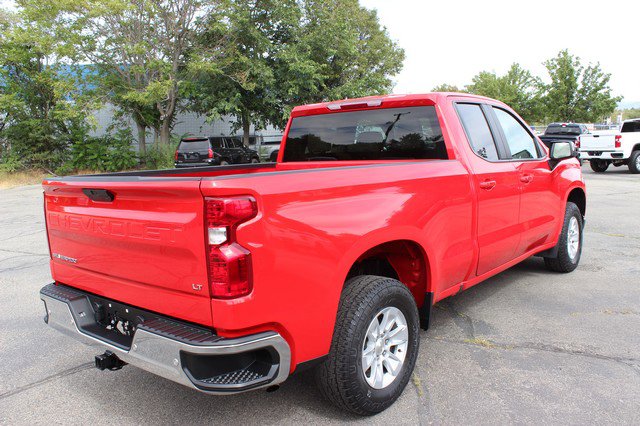 Used 2022 Chevrolet Silverado 1500 LT w/ Safety Package II image 11