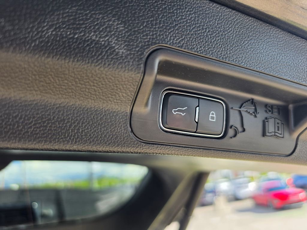 Used 2020 Ford Explorer ST w/ ST Street Pack AWD/4WD image 17