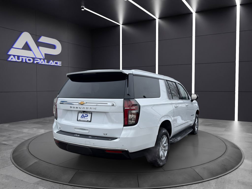 Used 2023 Chevrolet Suburban LT image 5
