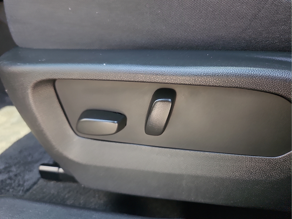 Used 2023 Buick Envision Avenir AWD/4WD image 14