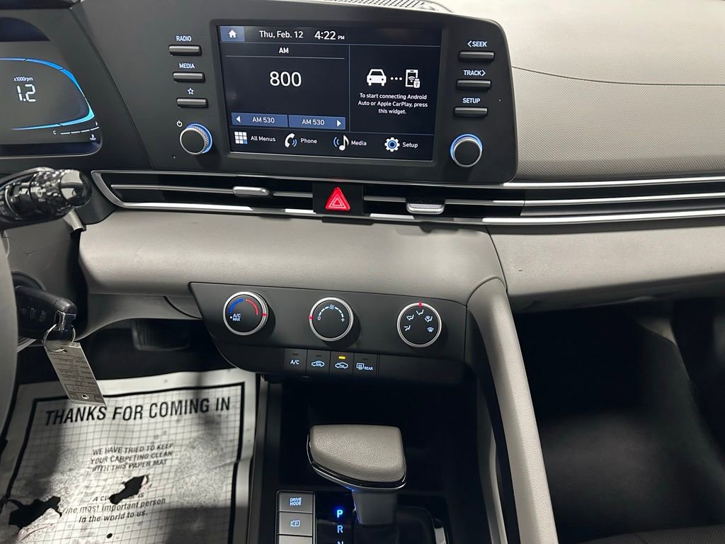 Used 2025 Hyundai Elantra SE image 25