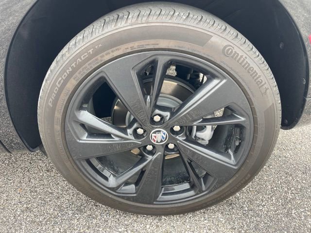 Used 2023 Buick Envision Essence w/ Technology Package I image 48