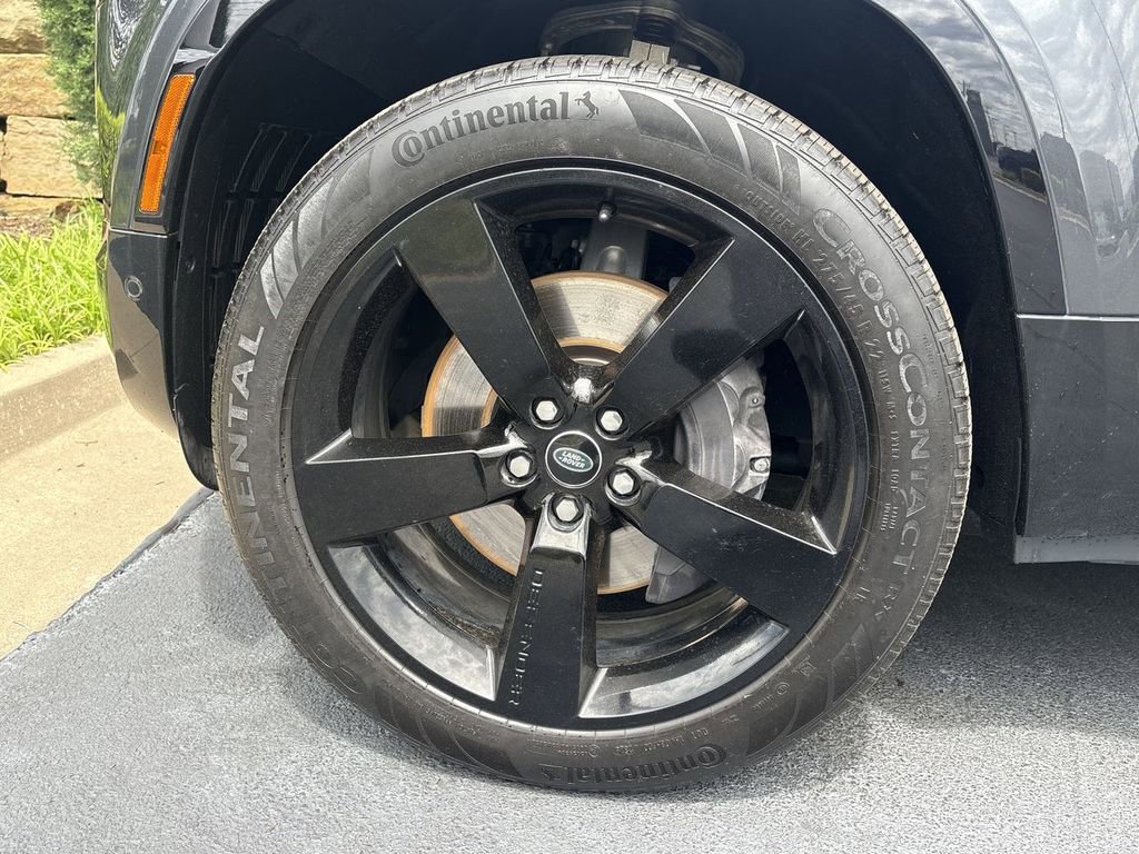 Certified 2024 Land Rover Defender 110 X-Dynamic SE AWD/4WD image 10