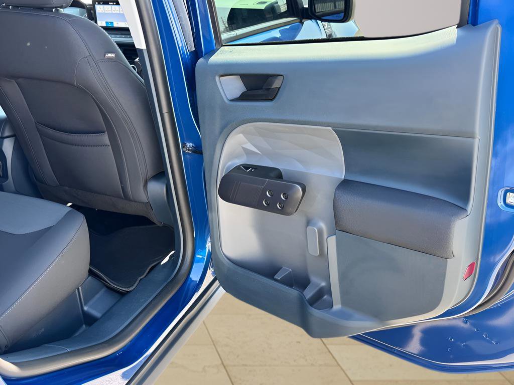 Used 2023 Ford Maverick XL FWD image 31