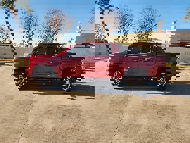 Used 2018 GMC Canyon All Terrain w/ All Terrain X Package image 3