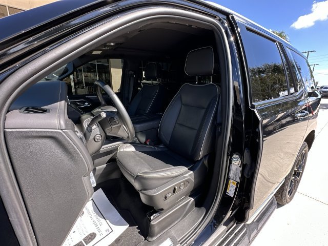 Used 2023 GMC Yukon SLT w/ SLT Premium Package RWD image 19
