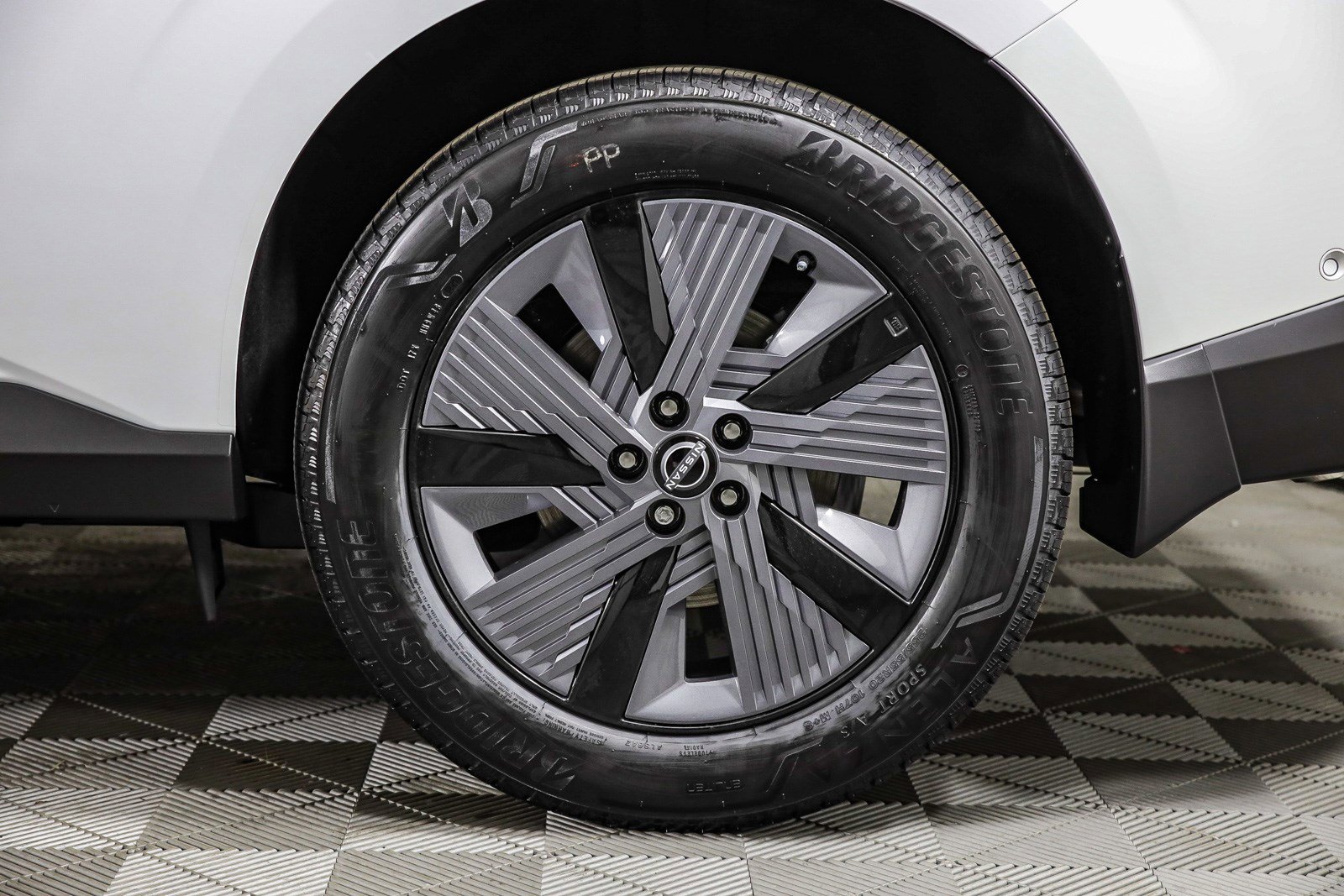 New 2025 Nissan Murano SL image 11