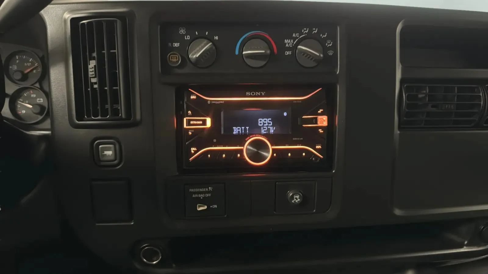 Used 2004 Chevrolet Express 3500 Extended Passenger w/ LS Preferred Equipment Group RWD image 14