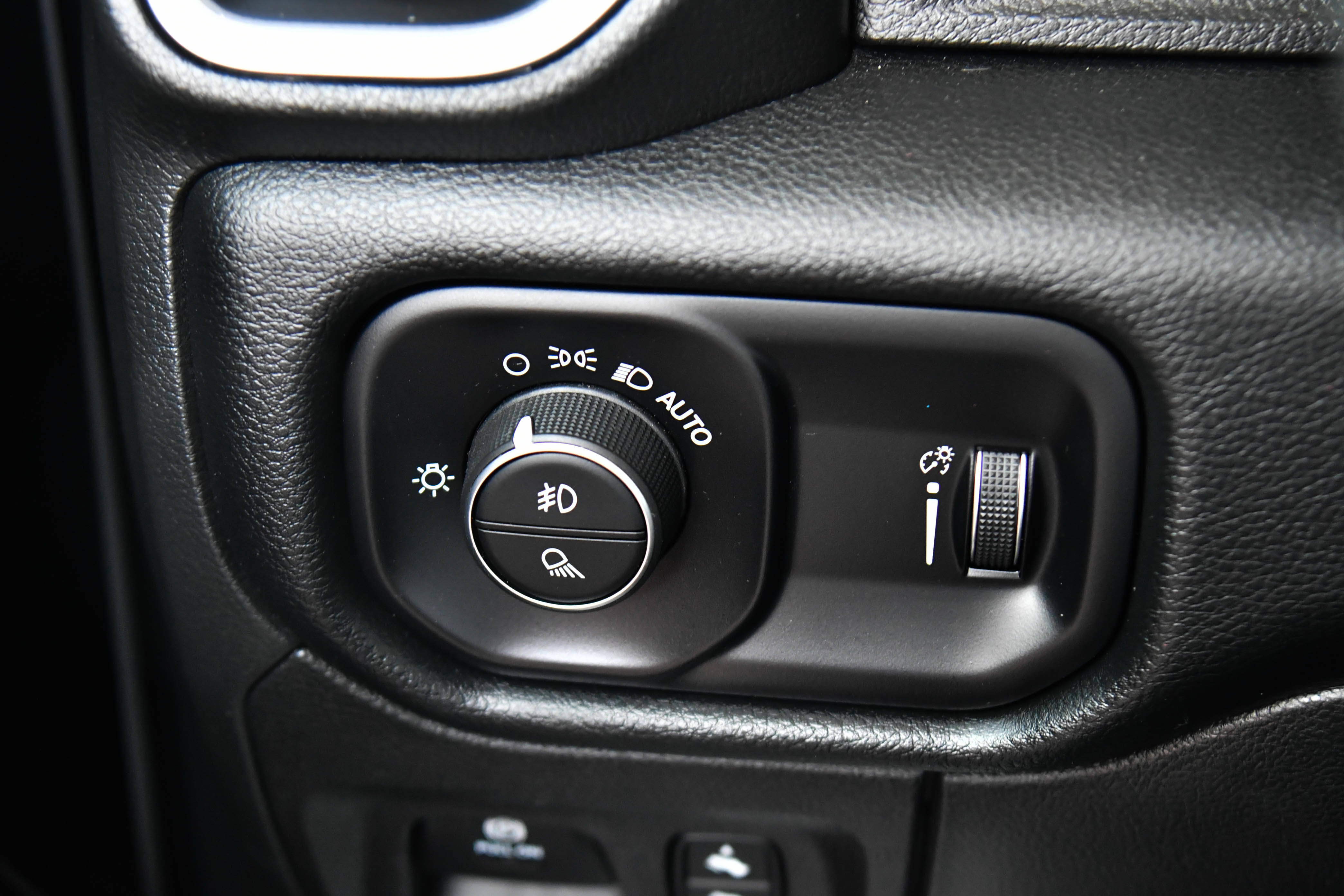 Used 2022 RAM 1500 Big Horn AWD/4WD image 35