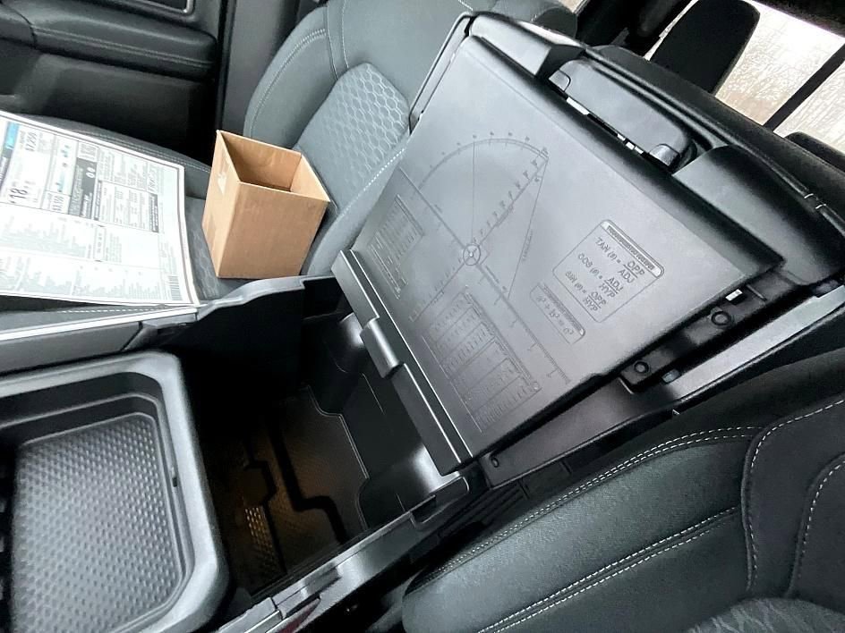 New 2026 RAM 1500 4x4 Crew Cab image 25