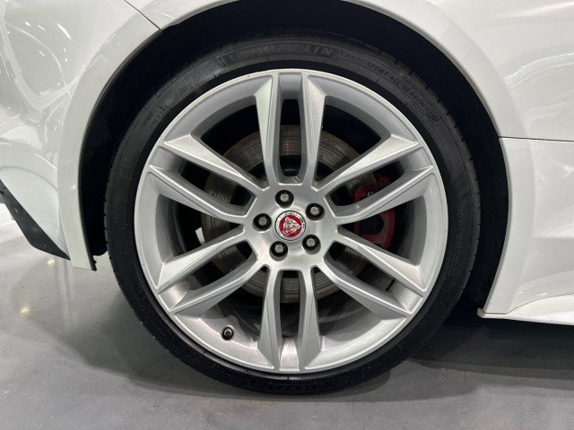Used 2016 Jaguar F-TYPE R AWD/4WD image 7