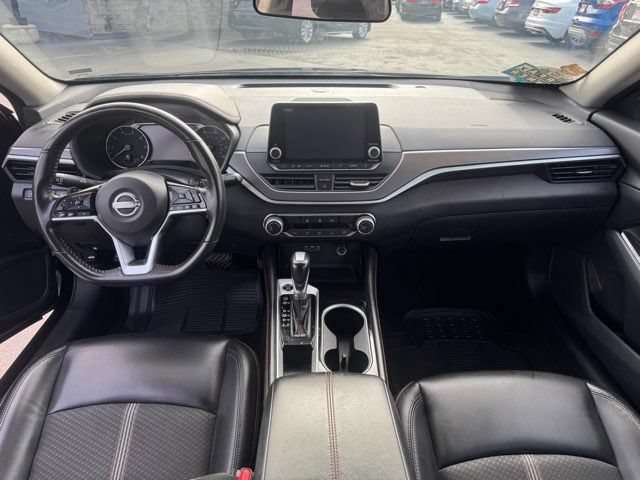 Used 2024 Nissan Altima 2.5 SR FWD image 12