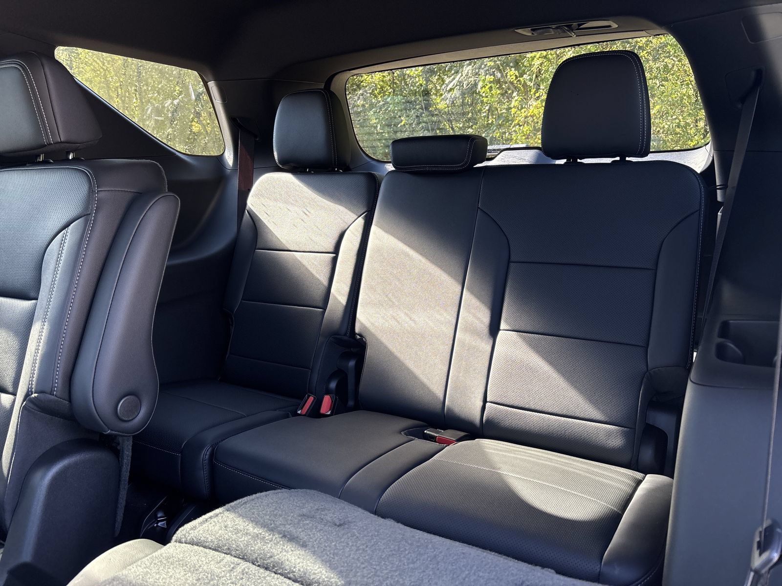 New 2027 Chevrolet Traverse LT FWD image 22