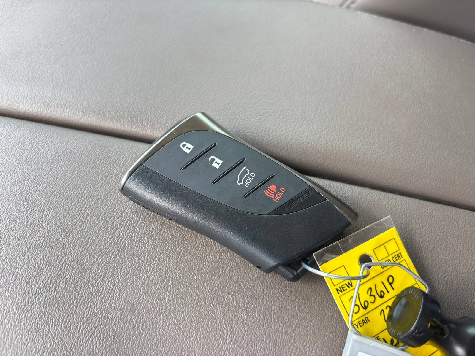Used 2023 Lexus GX 460 Premium w/ Accessory Package AWD/4WD image 27