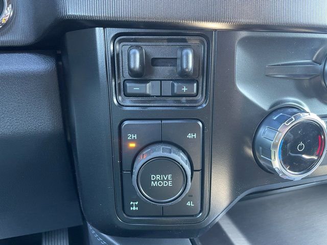 New 2026 Ford F250 Platinum w/ FX4 Off-Road Package image 32