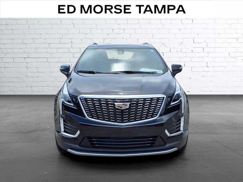 Certified 2022 Cadillac XT5 Premium Luxury FWD image 6