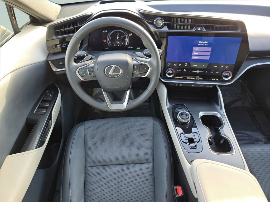 Used 2023 Lexus RZ 450e Premium image 33
