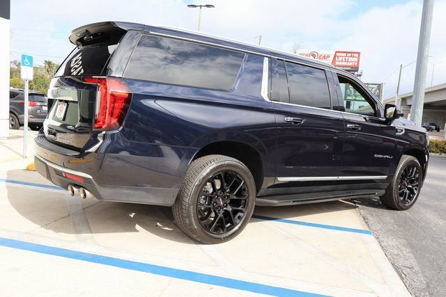 Certified 2023 GMC Yukon XL Denali image 8