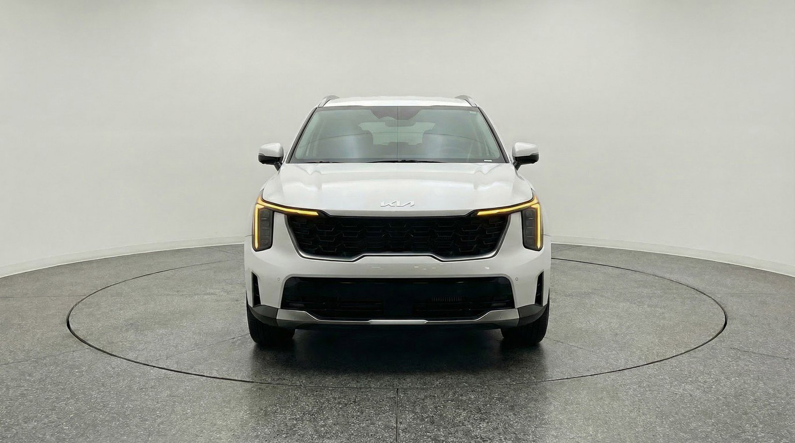 Used 2024 Kia Sorento S image 2