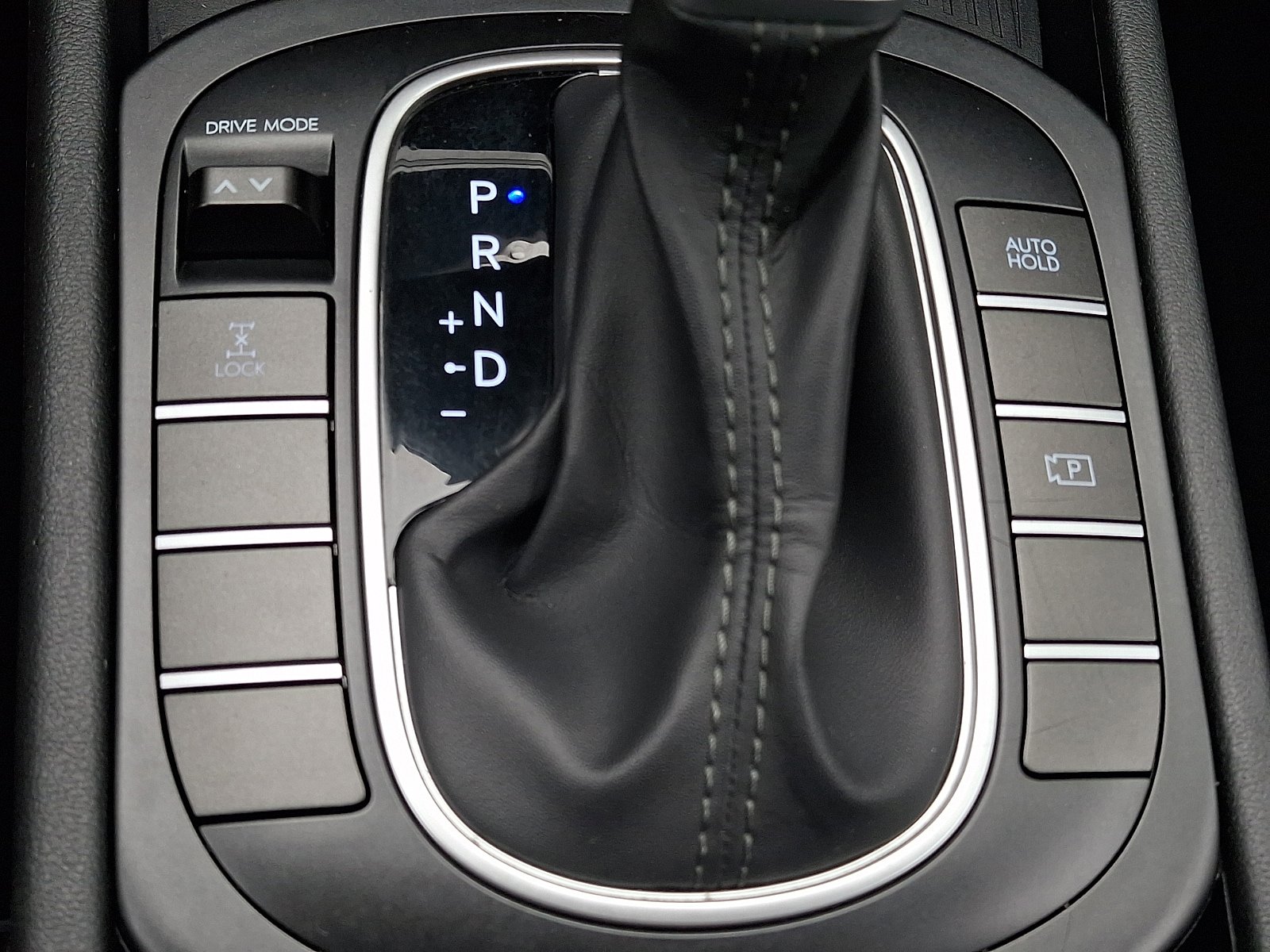 Certified 2024 Hyundai Kona SEL AWD/4WD image 26