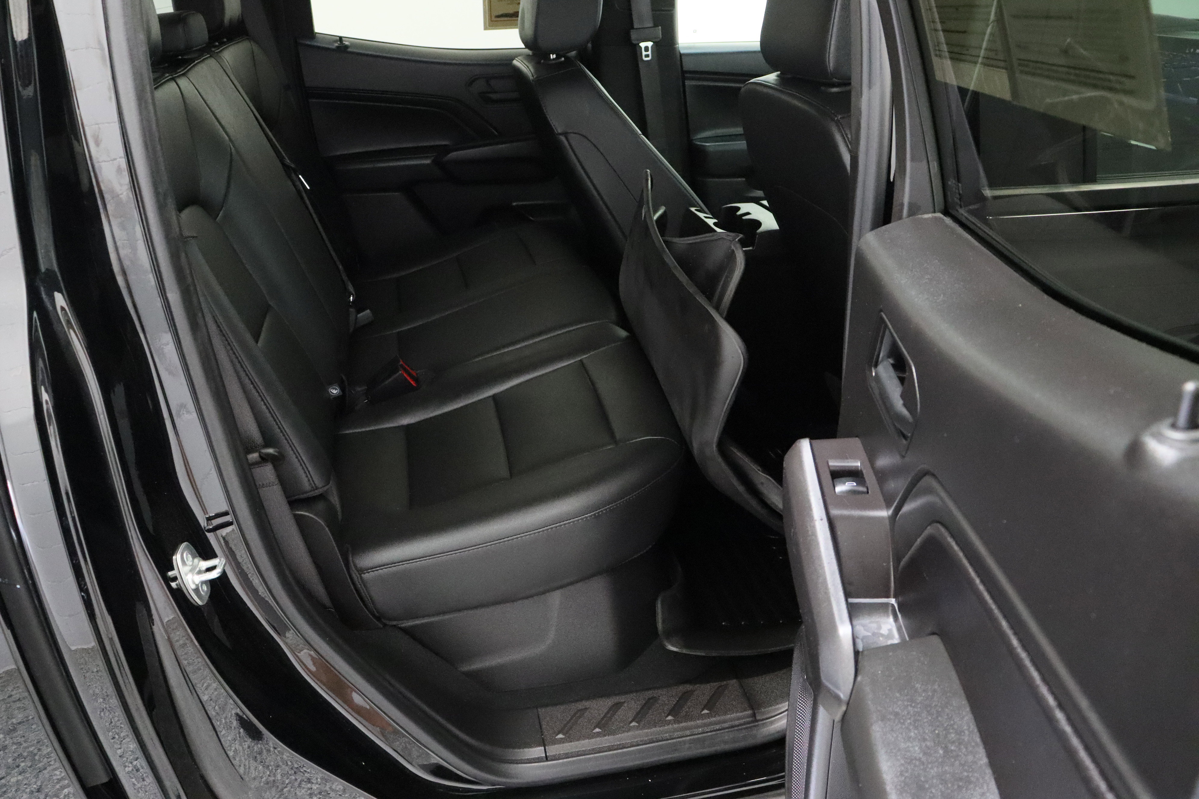 Used 2025 Chevrolet Colorado Trail Boss image 35