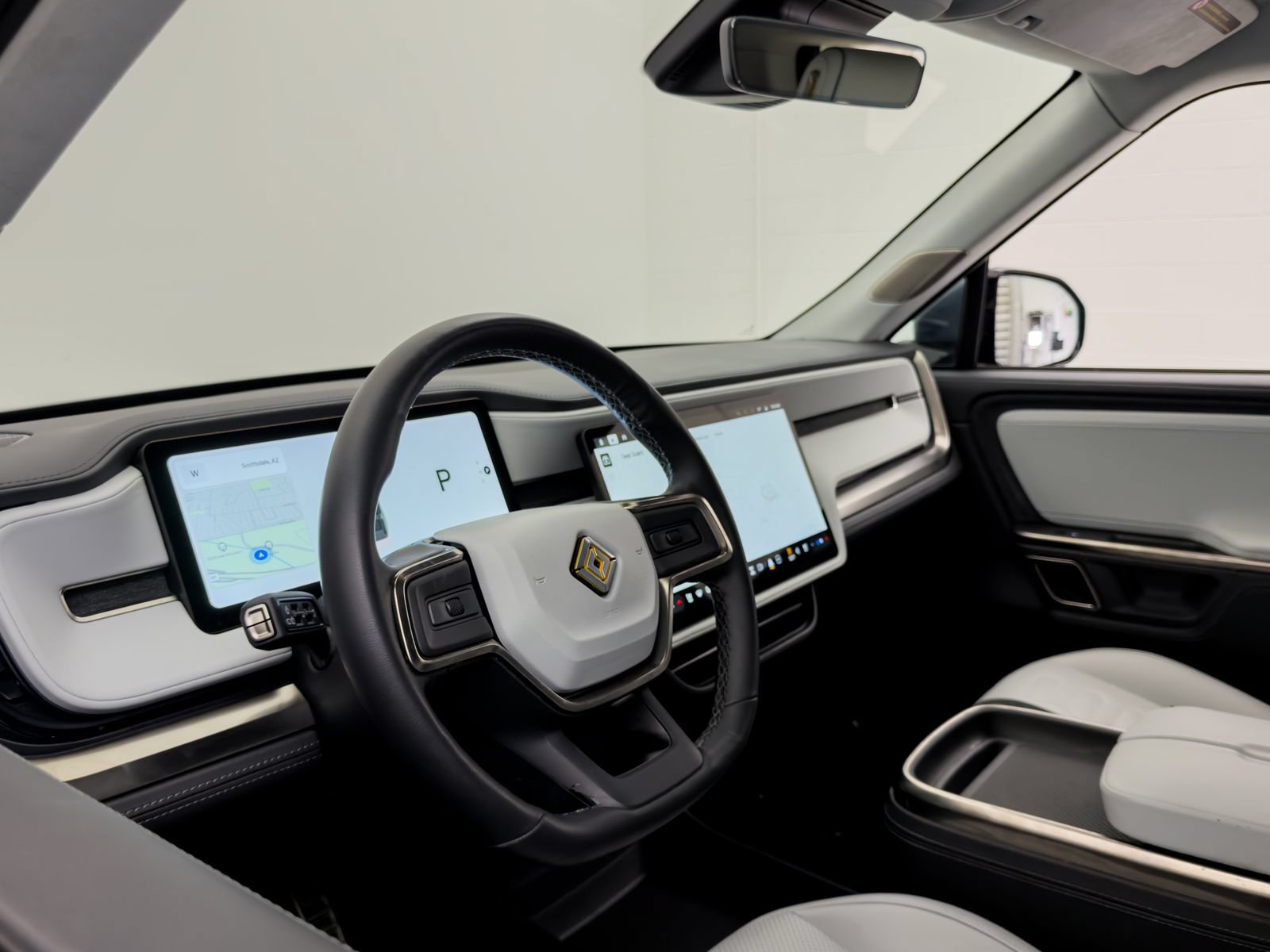 Used 2023 Rivian R1S Adventure AWD/4WD image 19