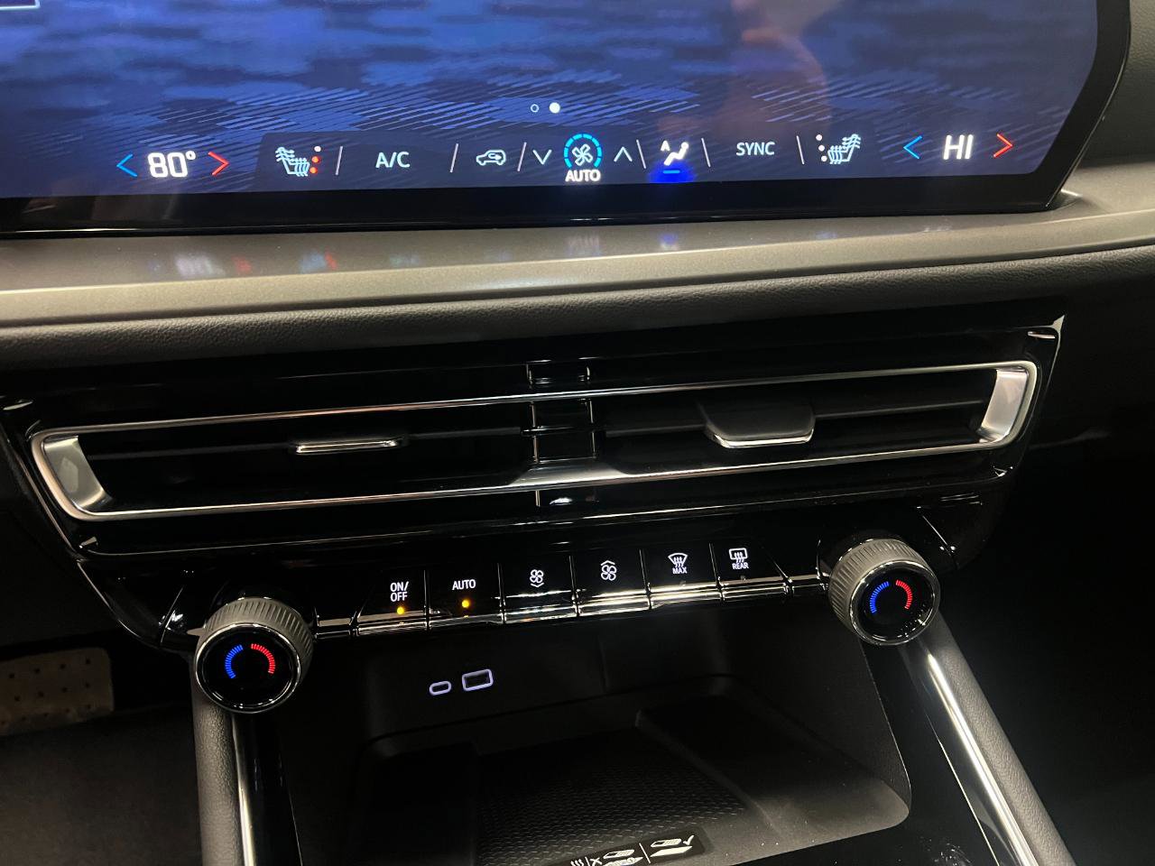 New 2026 Chevrolet Traverse LT FWD image 53