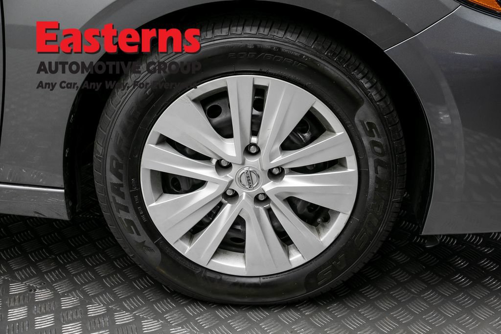 Used 2024 Nissan Sentra S FWD image 29