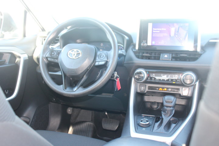 Used 2023 Toyota RAV4 LE AWD/4WD image 21