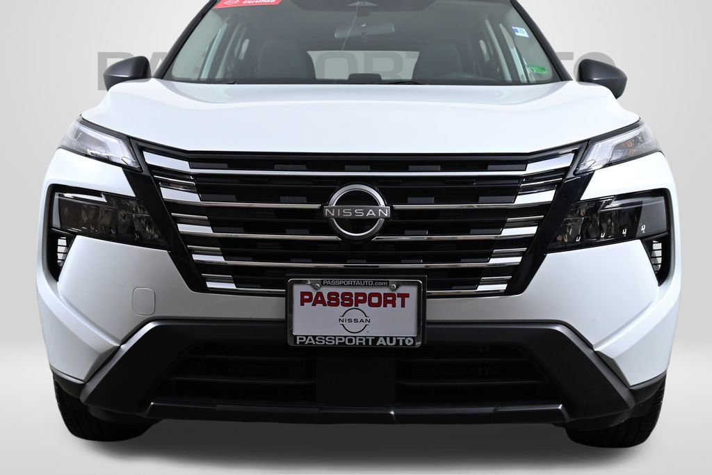 Certified 2025 Nissan Rogue S image 2