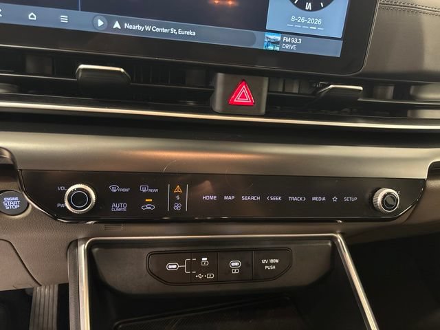 Used 2025 Kia Carnival FWD image 21