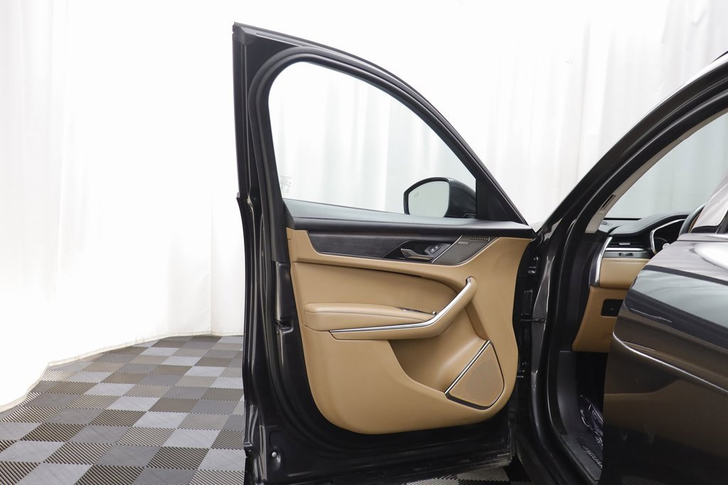 Used 2023 Jaguar F-PACE S image 4