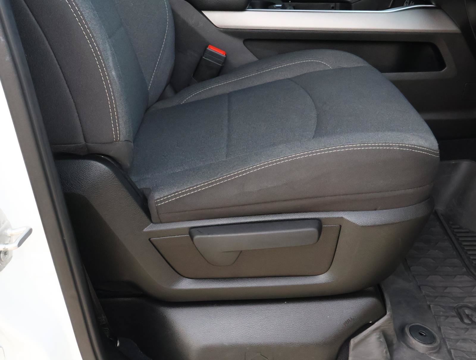 Used 2024 RAM 3500 Lone Star w/ Sport Appearance Package AWD/4WD image 18
