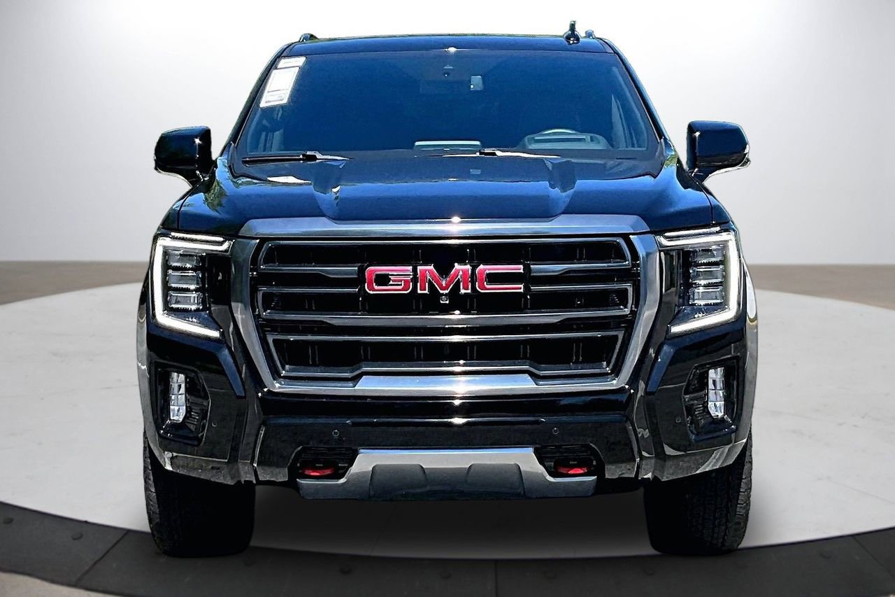 Used 2024 GMC Yukon AT4 w/ AT4 Premium Package AWD/4WD image 3