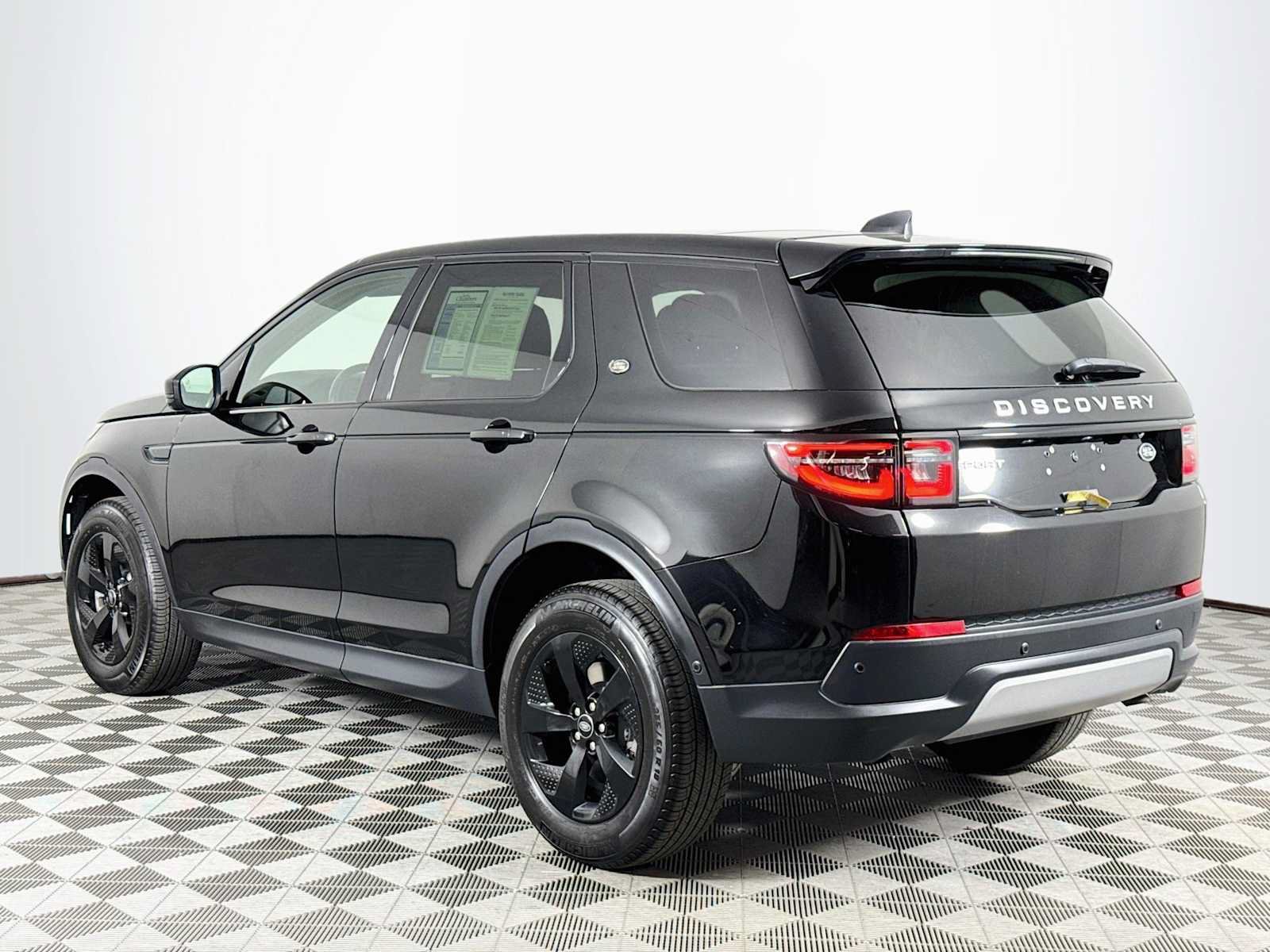 Used 2021 Land Rover Discovery Sport SE AWD/4WD image 7