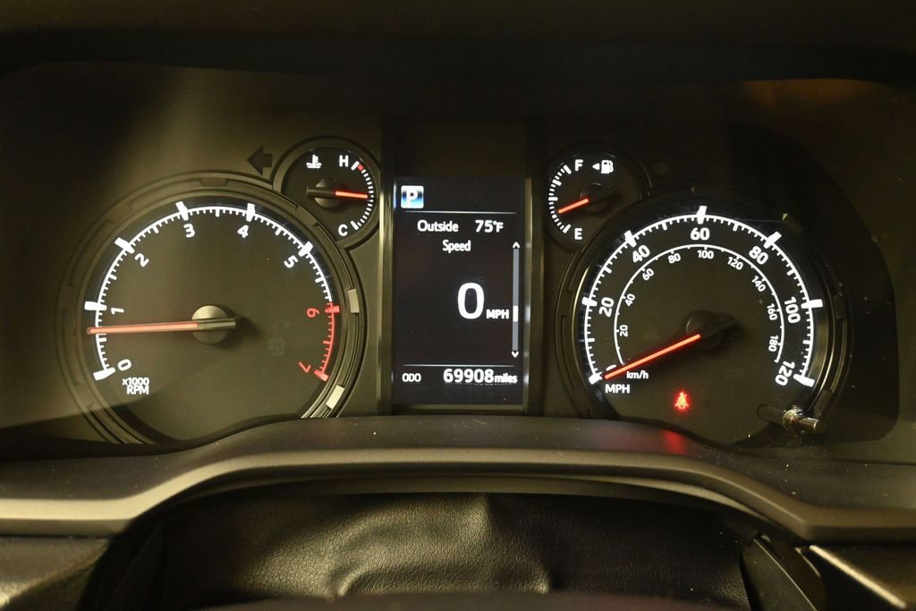 Used 2021 Toyota 4Runner SR5 Premium w/ Moonroof Package AWD/4WD image 28