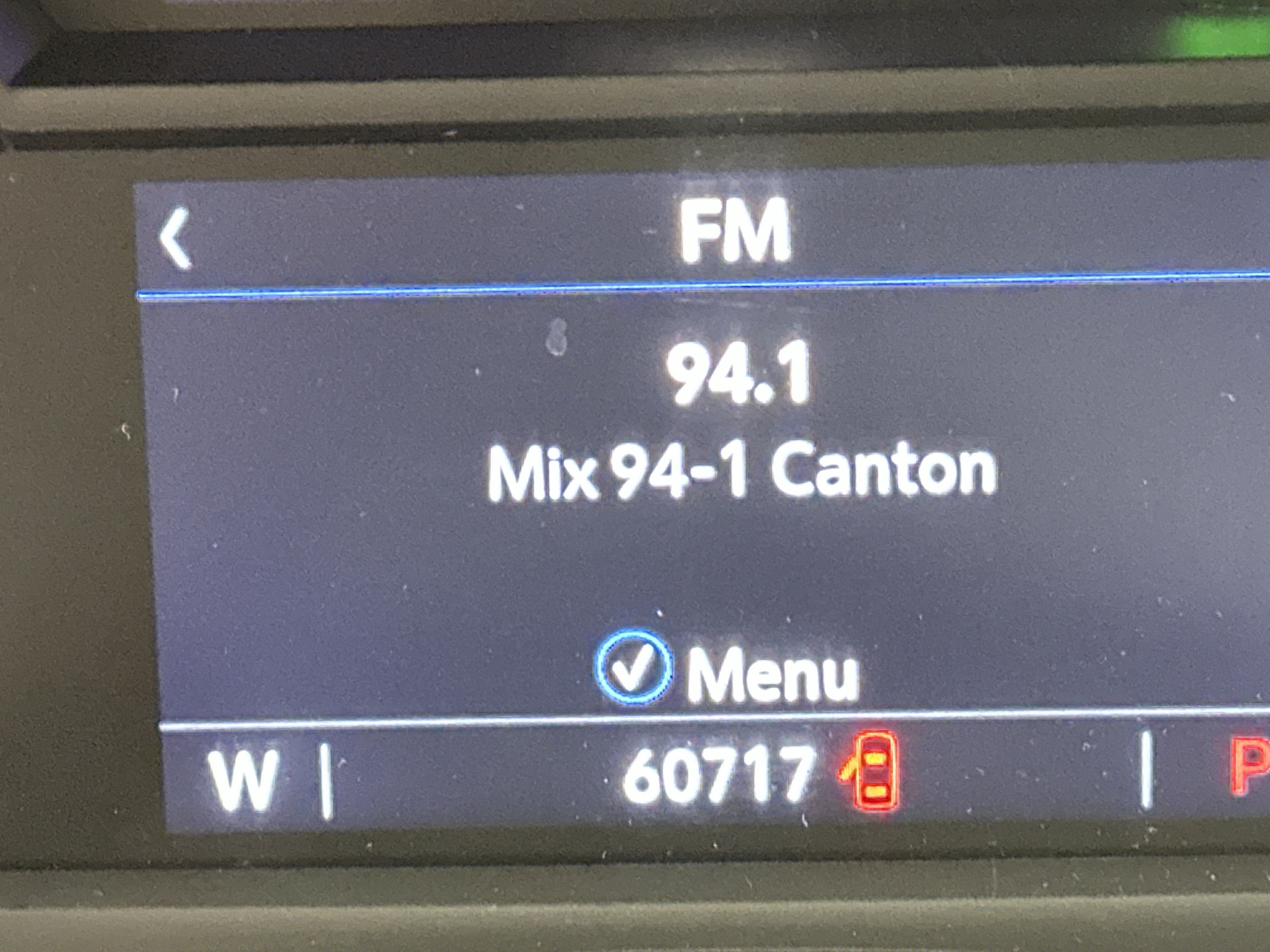 Used 2023 Cadillac XT4 Luxury w/ Cold Weather Package image 28