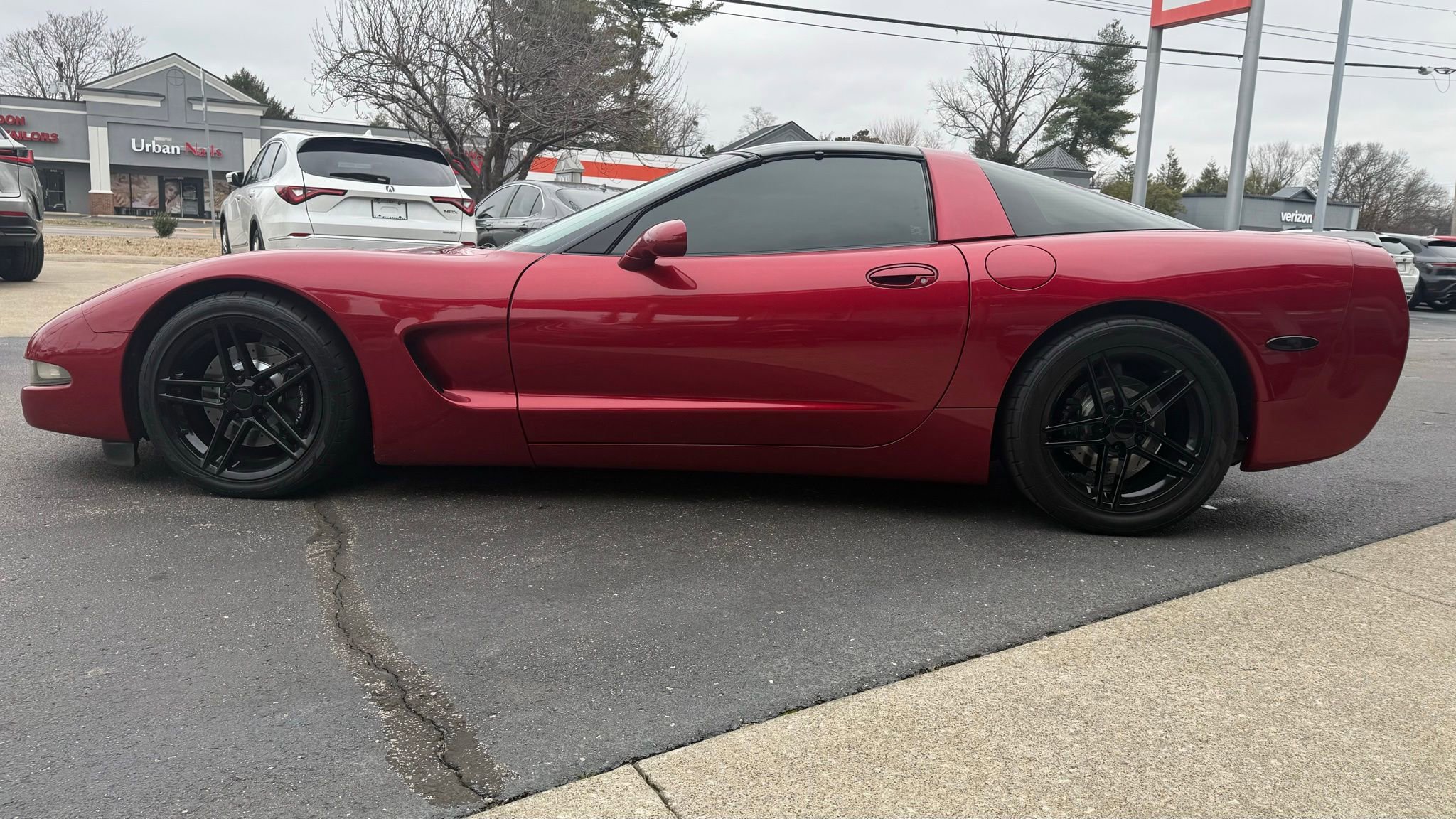 Used 2004 Chevrolet Corvette Base w/ Preferred Equipment Group image 5