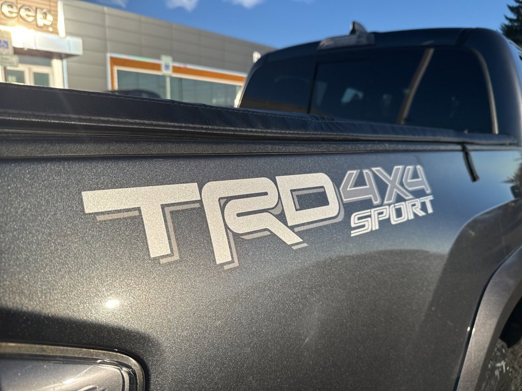 Used 2020 Toyota Tacoma TRD Sport image 11