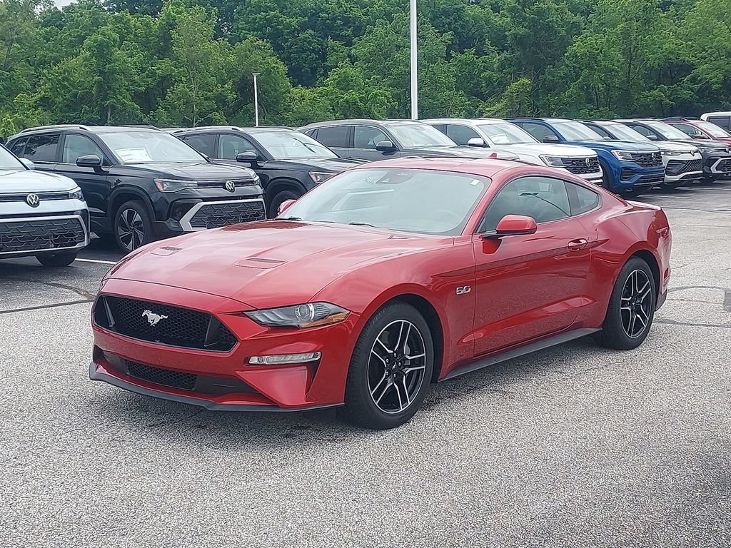 Used 2021 Ford Mustang GT RWD image 3