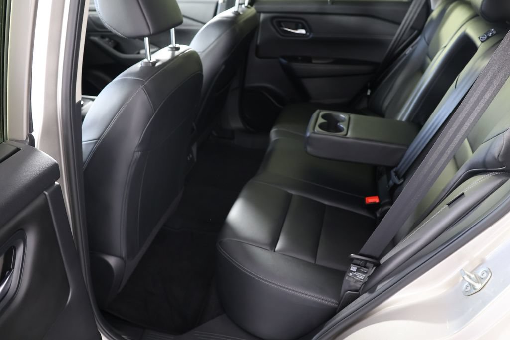Used 2025 Nissan Rogue SL w/ SL Premium Package AWD/4WD image 21