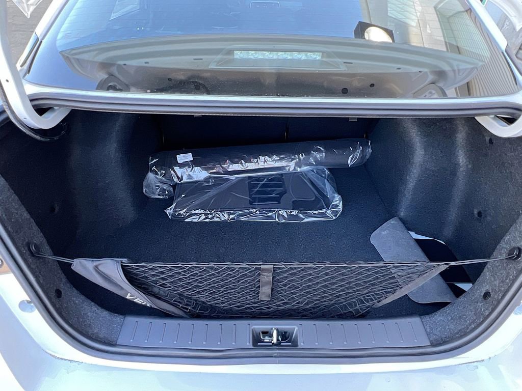 Used 2025 Nissan Versa SV w/ Trunk Package image 23