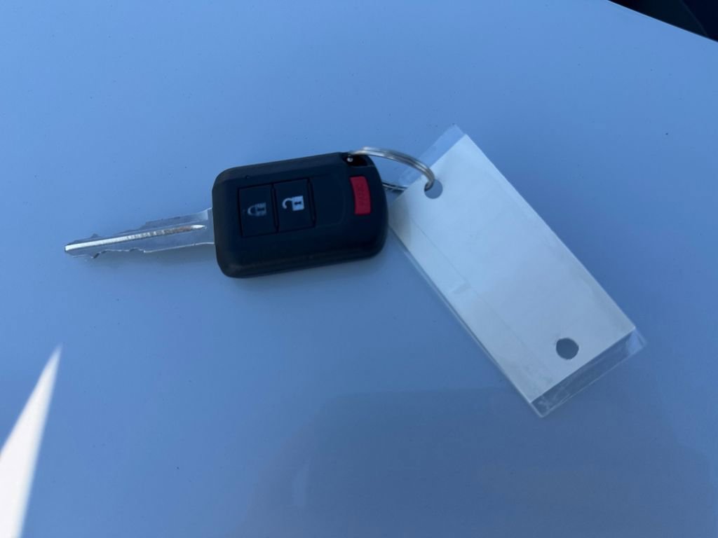 Used 2022 Mitsubishi Eclipse Cross LE image 32