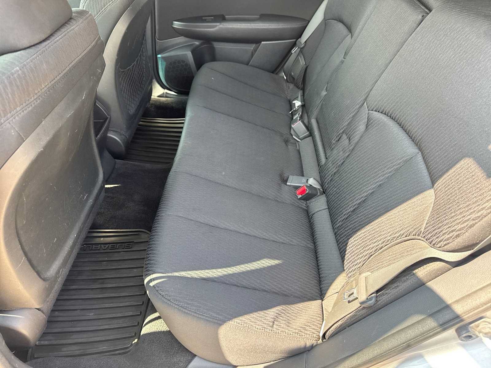 Used 2010 Subaru Outback 2.5i Premium AWD/4WD image 19