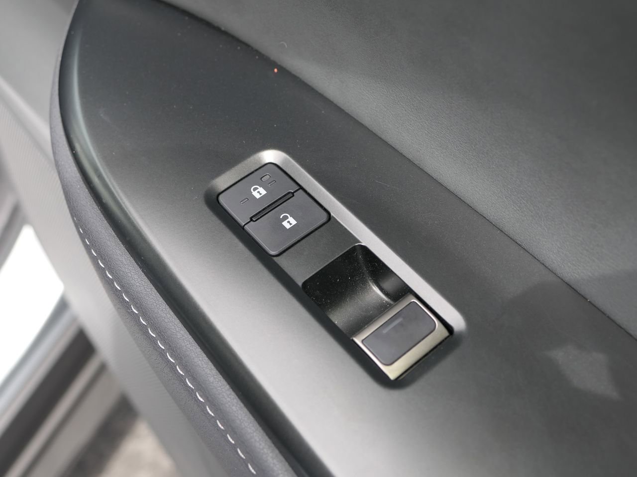 Used 2024 Lexus RZ 300e Premium w/ Accessory Package (Z1) FWD image 22