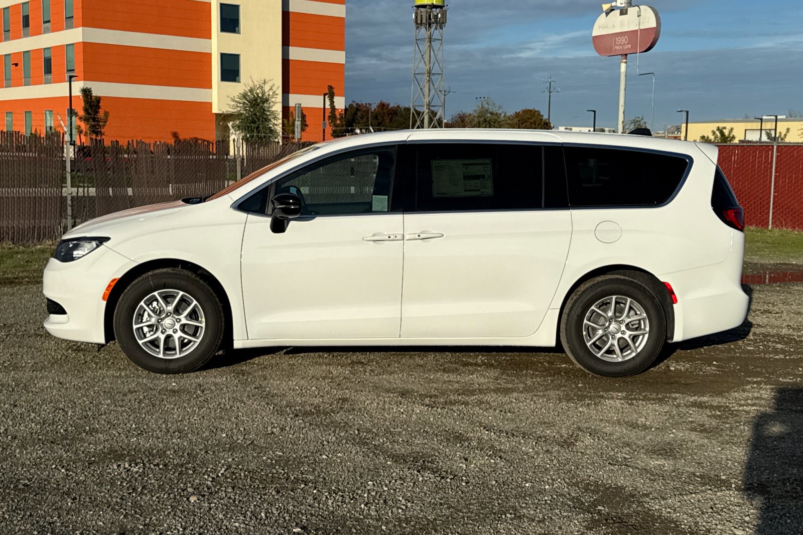 New 2026 Chrysler Voyager LX image 6